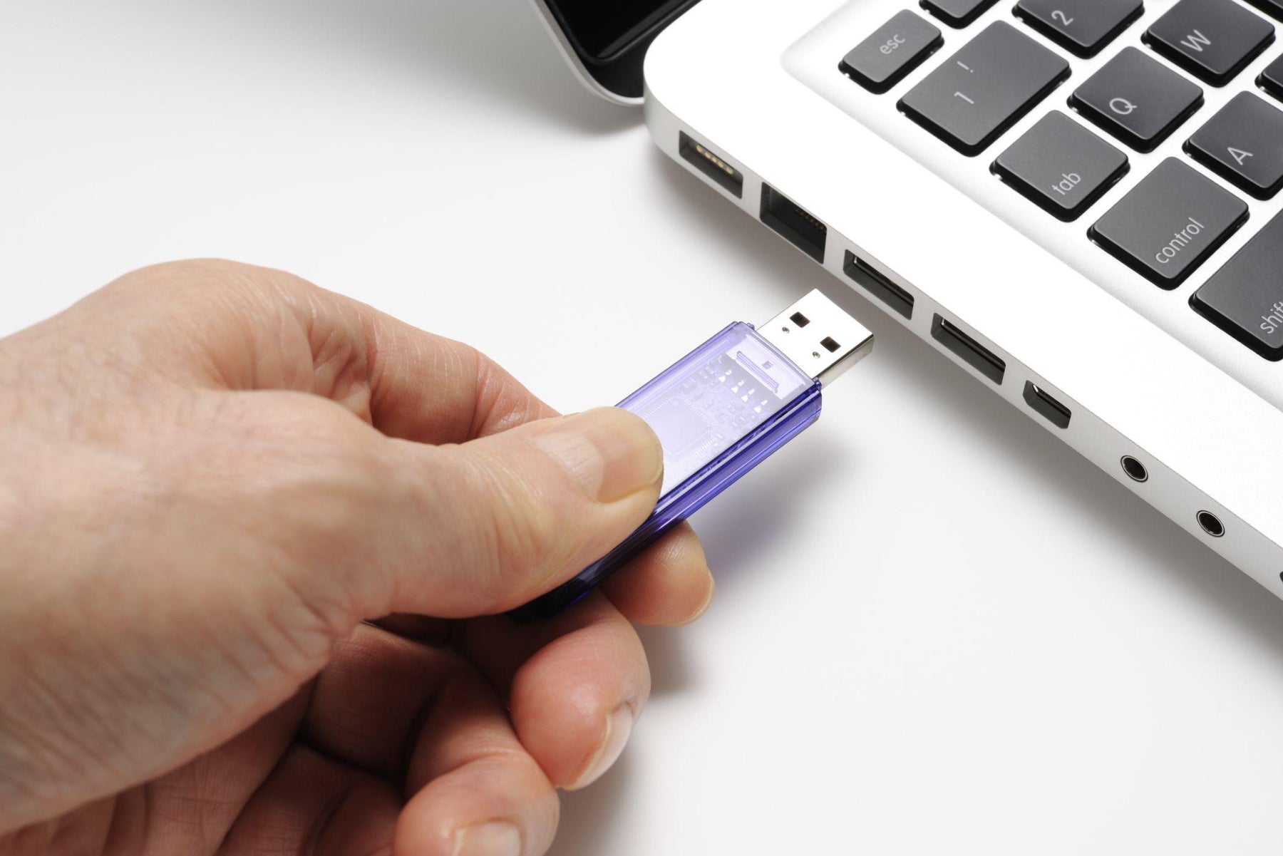 Looking for Some Useful Things to Do with Spare Flash Drives? Here Are Some Ideas - Macfixit Australia