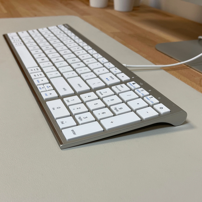 Macally Wired USB Keyboard for Mac - Ultra-Slim Full-Size with Numeric Keypad - Silver Macfixit Australia