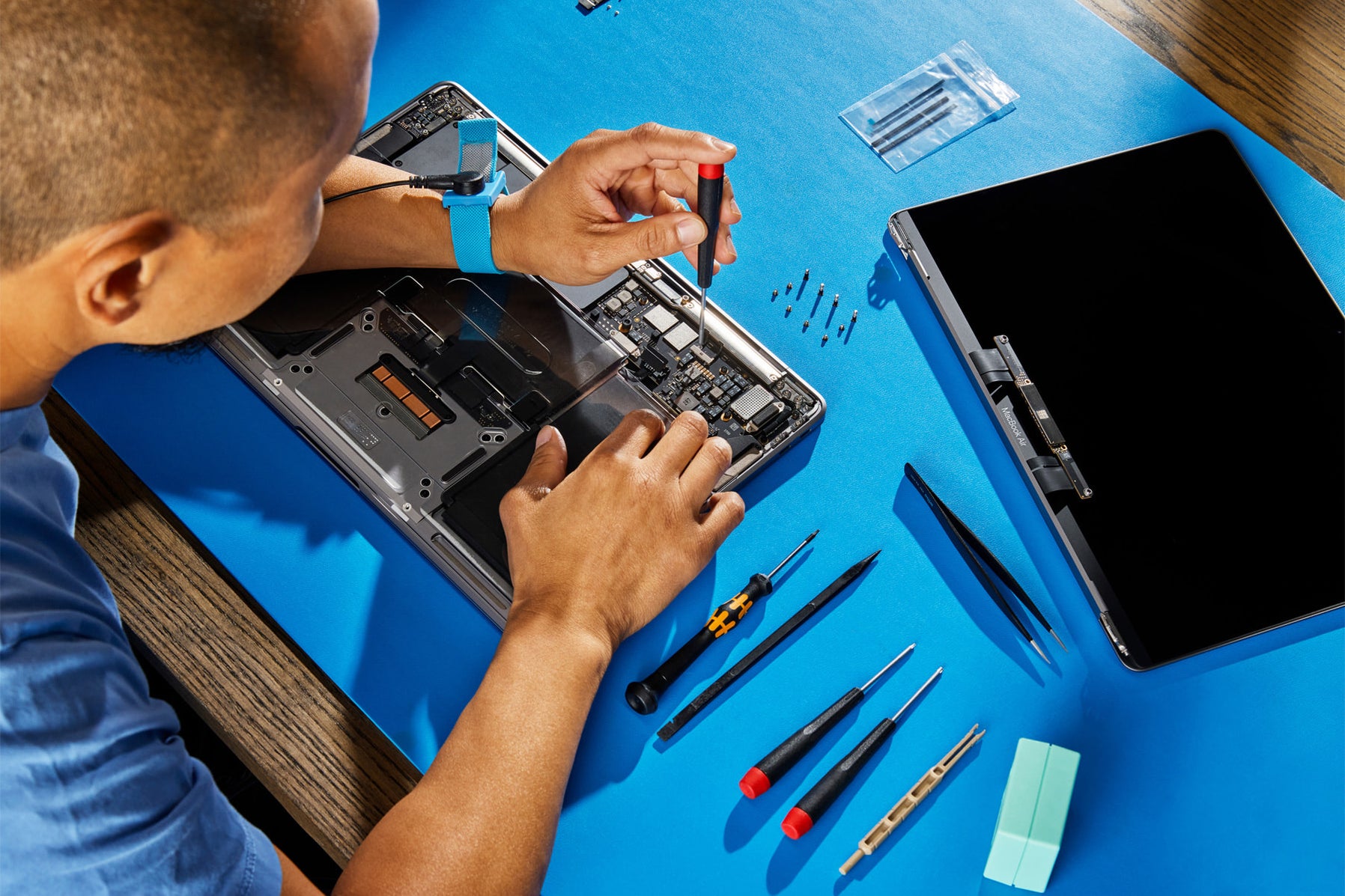Expert Mac Repairs, Refurbished Macs, and Genuine Apple Parts