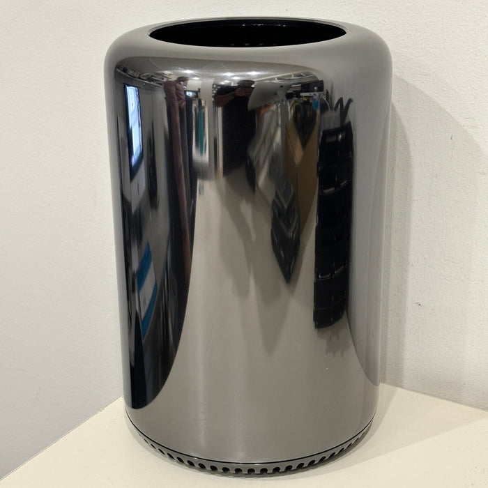 Refurbished Apple Mac Pro (2013) - 2.7Ghz Intel Xeon 12 Core, 32GB, 1TB, macOS Sequoia