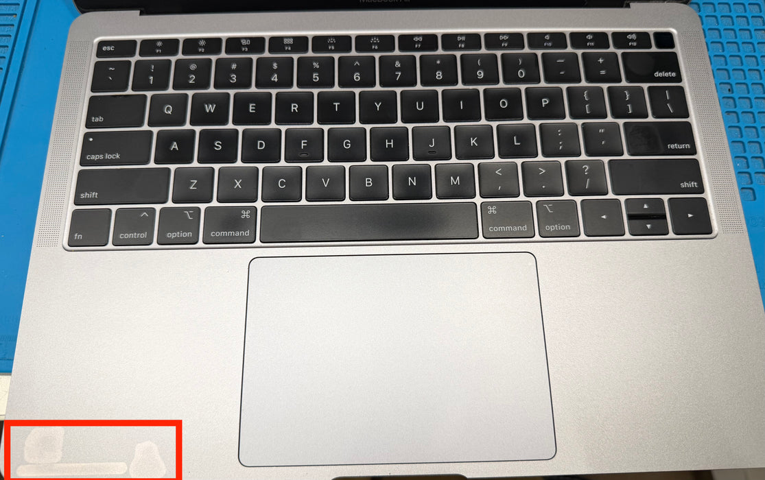 Refurbished MacBook Air (Retina, 13-inch, 2019) - 1.6GHz Dual-Core Intel i5, 8GB RAM, 256GB Storage - Space Gray - Battery: 100% - Visible Scratches Macfixit Australia