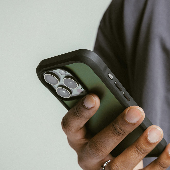 NOMAD Rugged Case – iPhone 16 Pro – Forest