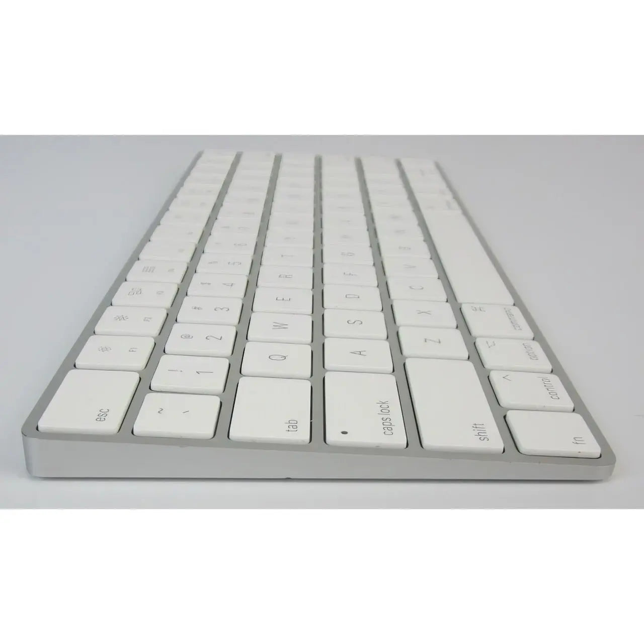 Refurbished Apple Magic Keyboard (Lightning) - White (A+ Grade