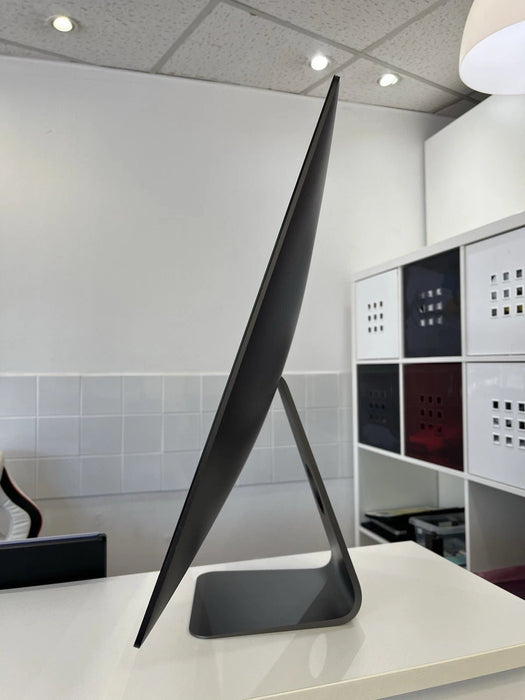 Refurbished iMac Pro (2017) - 3.2GHz 8C Intel Xeon W, Turbo Boost up to 4.2GHz, 32GB, 1TB SSD, Radeon Pro Vega 56 8GB - Macfixit Australia