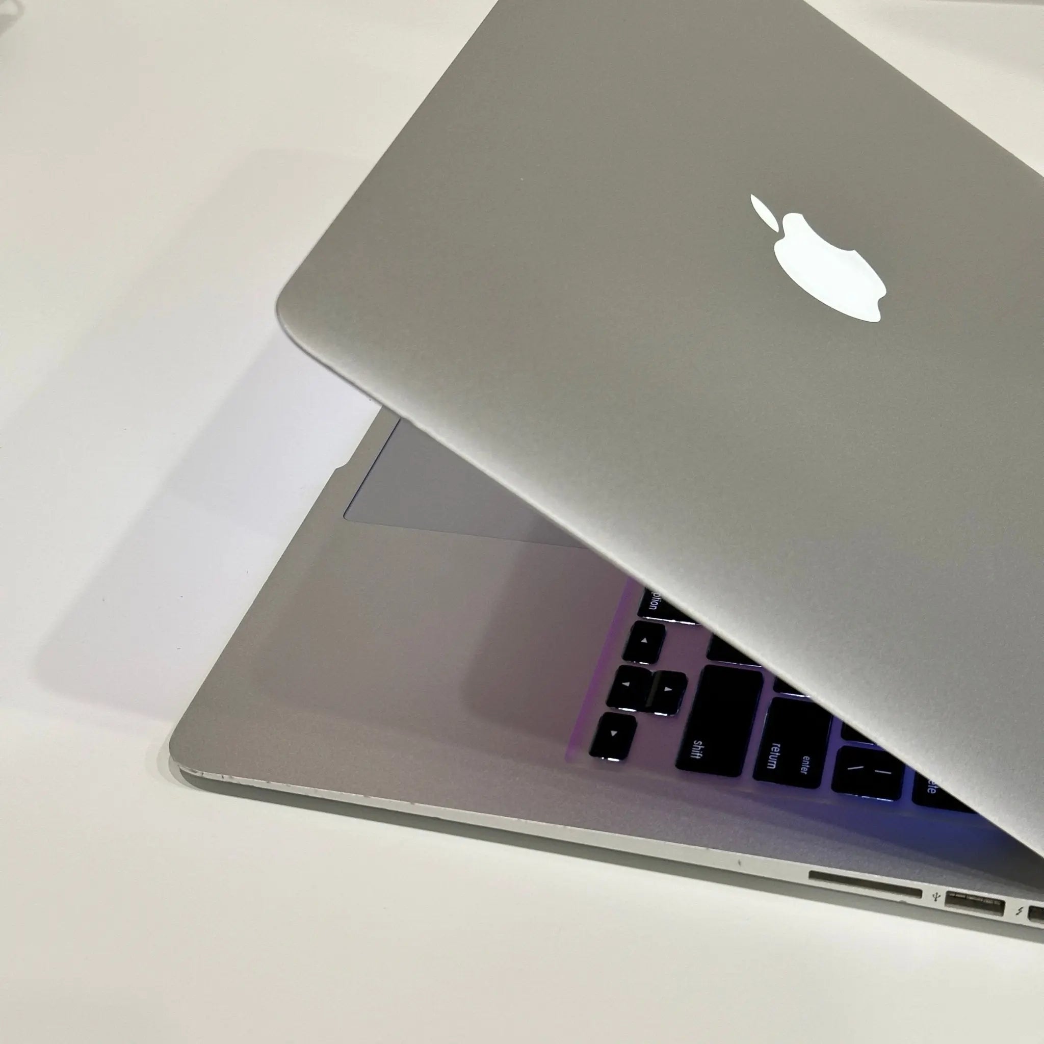 Refurbished MacBook Air 13-inch 2017, 8GB, 128GB-512GB - Macfixit