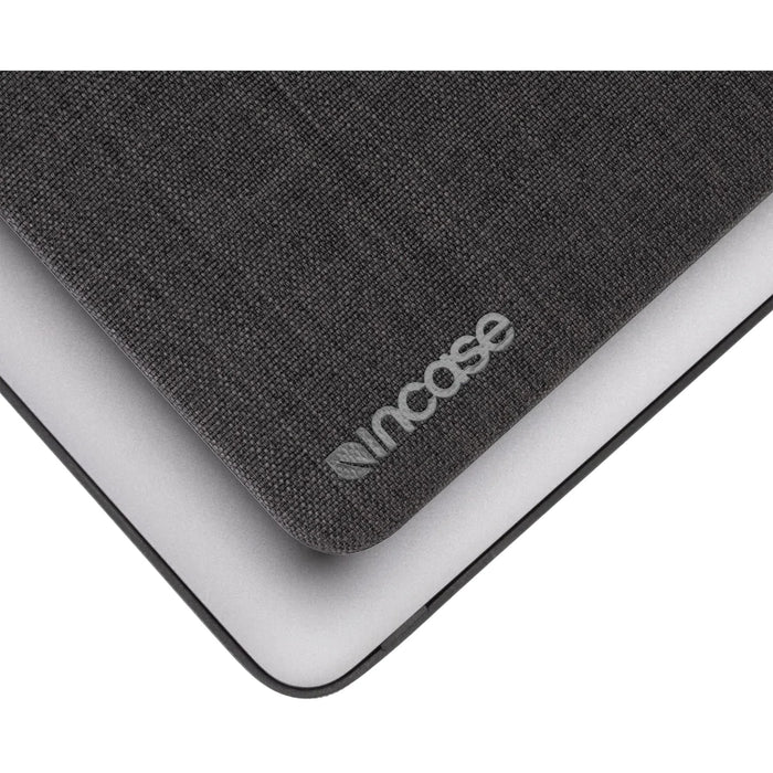 Incase 16" Textured Hardshell Case for MacBook Pro Graphite