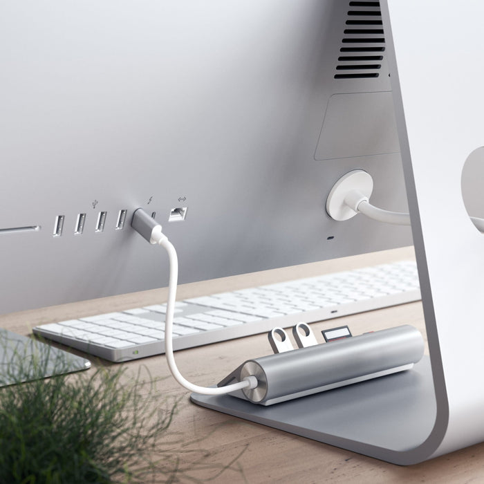 Satechi USB - C Aluminium USB 3.0 Hub & Card Reader - Silver - Macfixit Australia