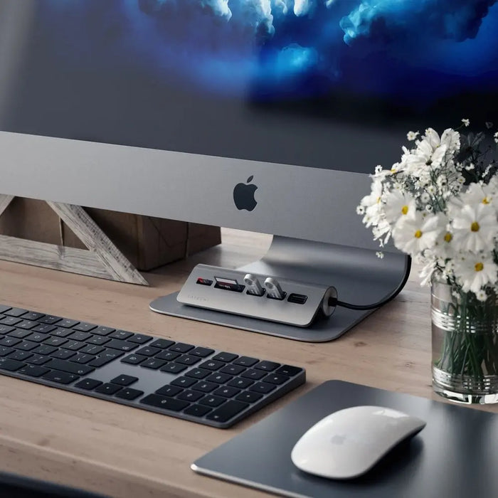 Satechi USB - C Aluminium USB Hub & Card Reader - Space Grey - Macfixit Australia